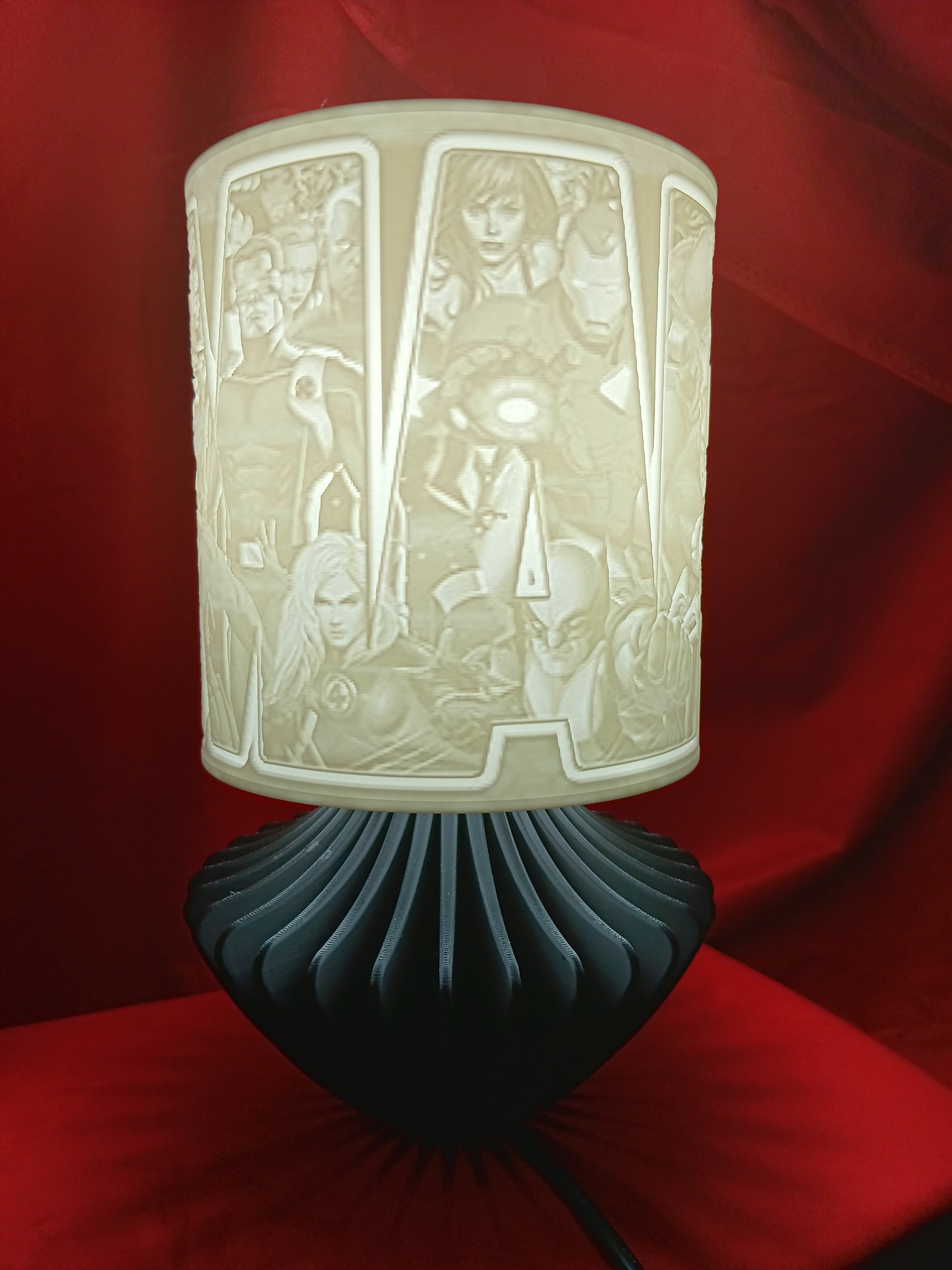 Avengers Assemble 3D-Printed Lithophane Lamp