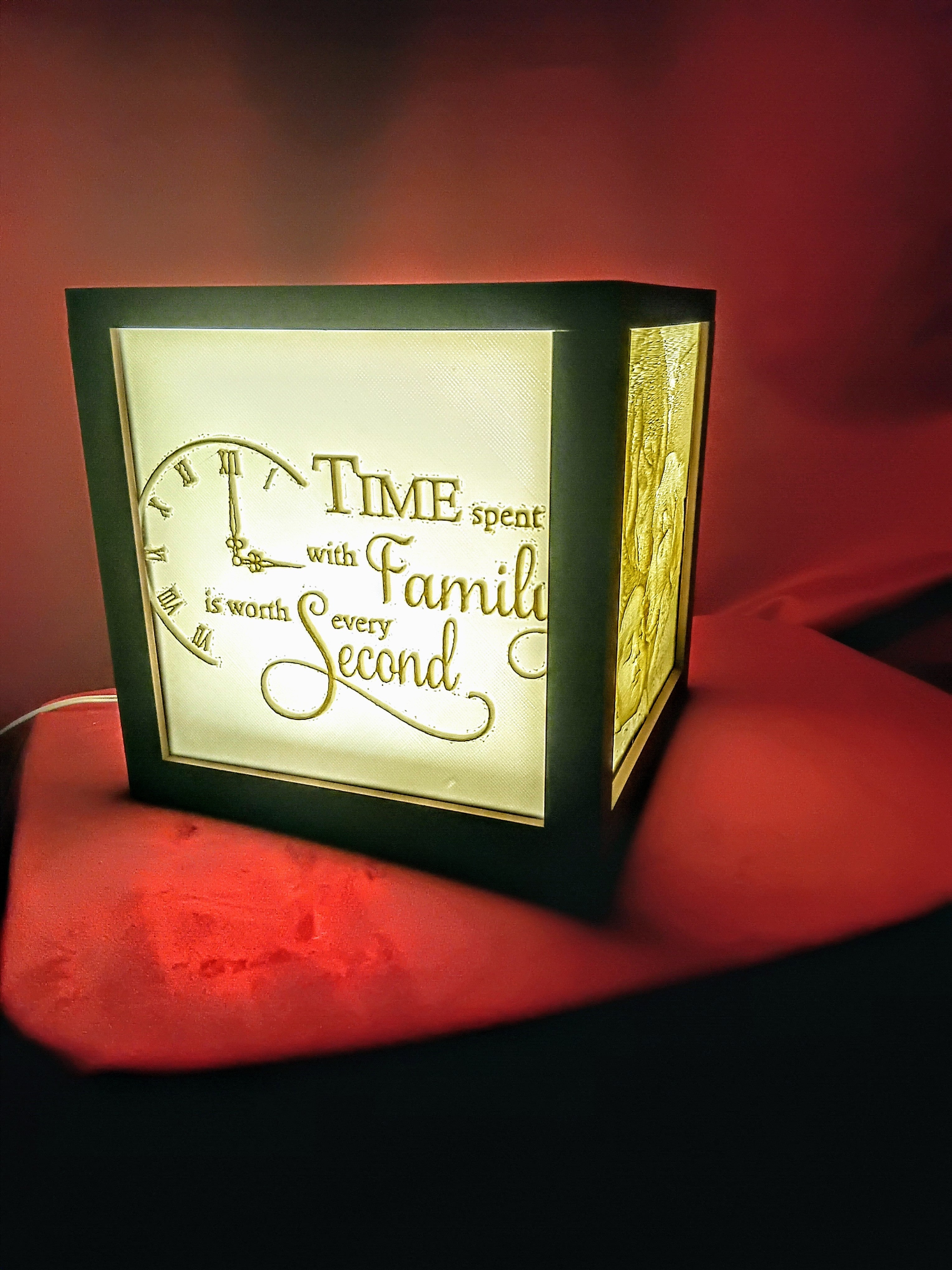 Illuminate Your Memories with Our 3D-Printed Lithophane Lamps