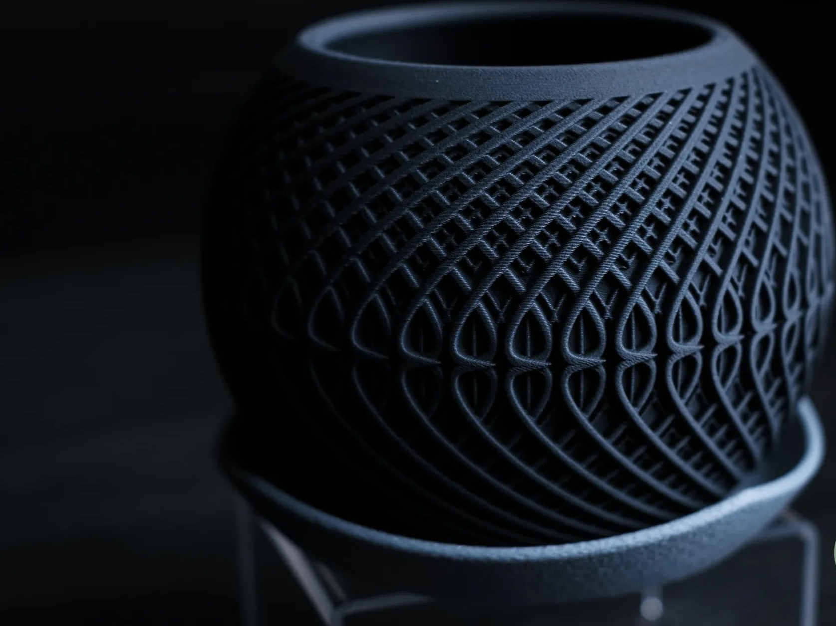 🌿 Duova Orb Planter Set (Set of 2) – Sculptural 3D Printed Planters with Matching Drain Trays