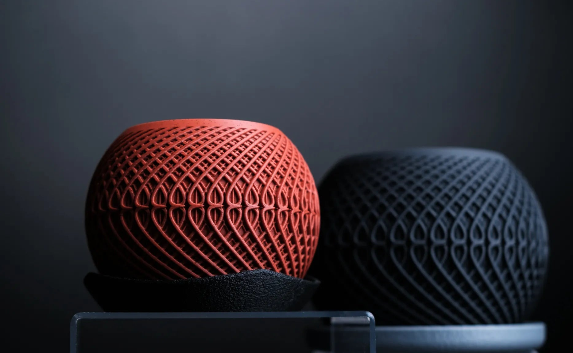 🌿 Duova Orb Planter Set (Set of 2) – Sculptural 3D Printed Planters with Matching Drain Trays