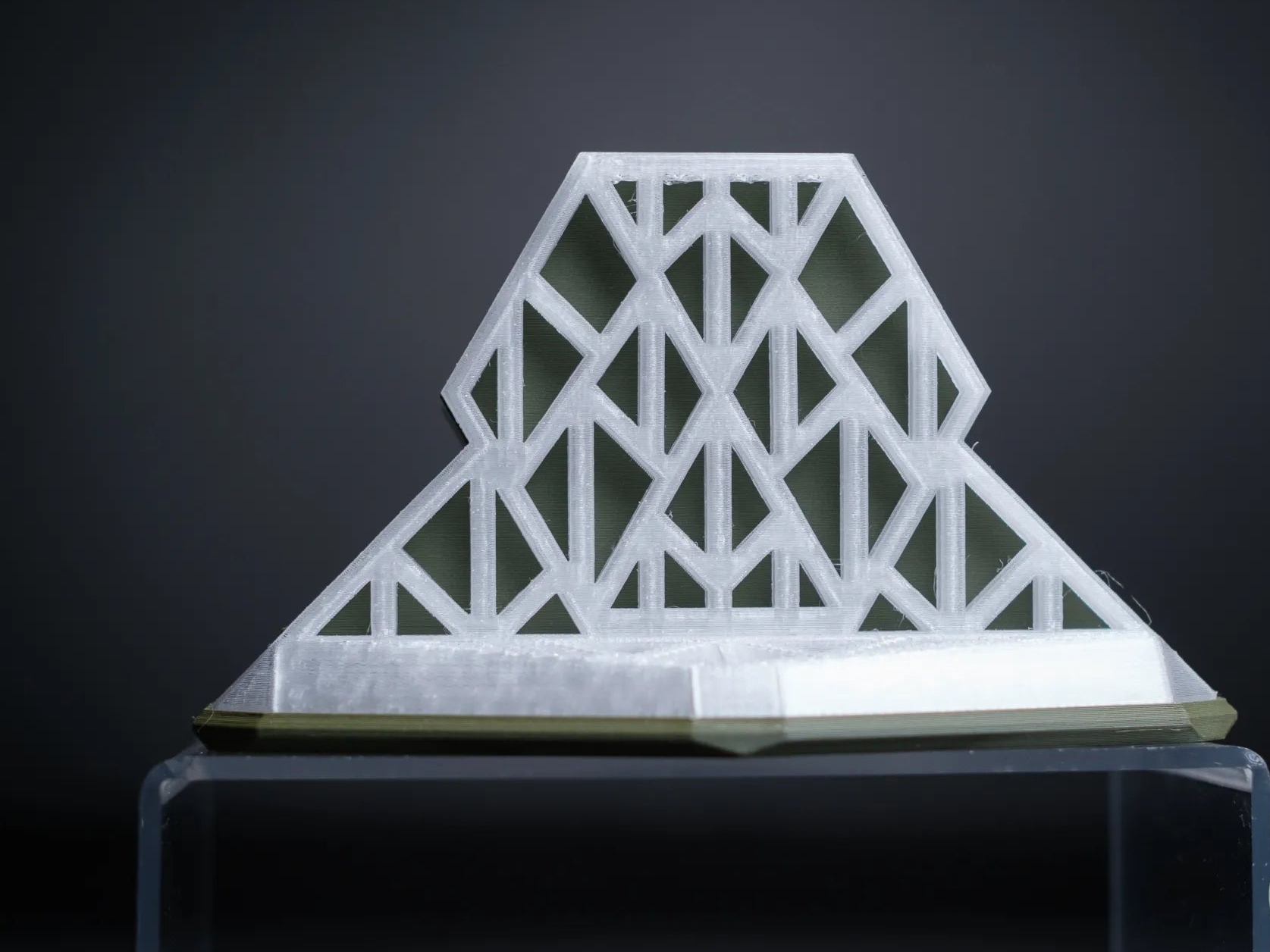 GeoLift Laptop Stand – Sculpted Strength by Az 'n' Co. 3D Solutions