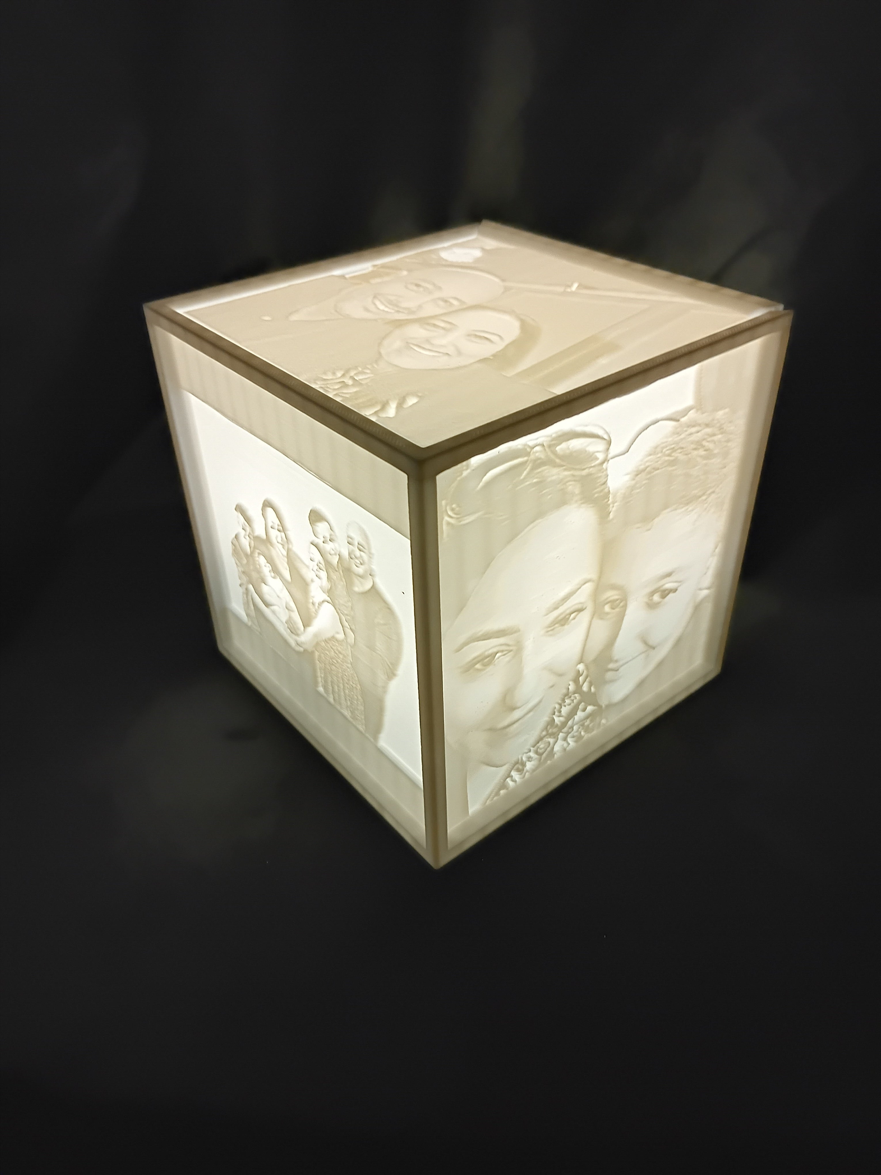 MemoryCube™ Custom 3D-Printed Lithophane Memory Cube