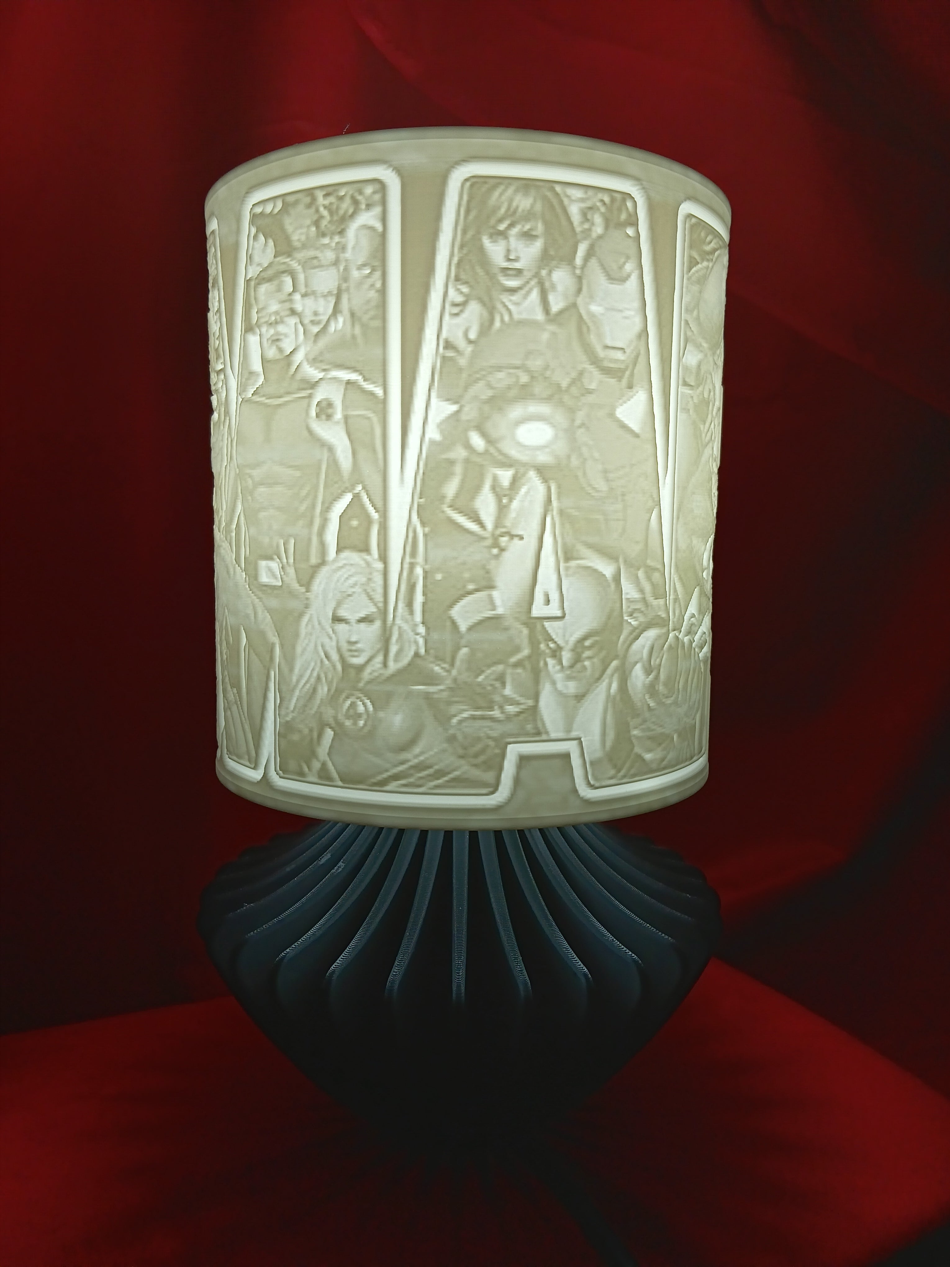 Avengers Assemble 3D-Printed Lithophane Lamp
