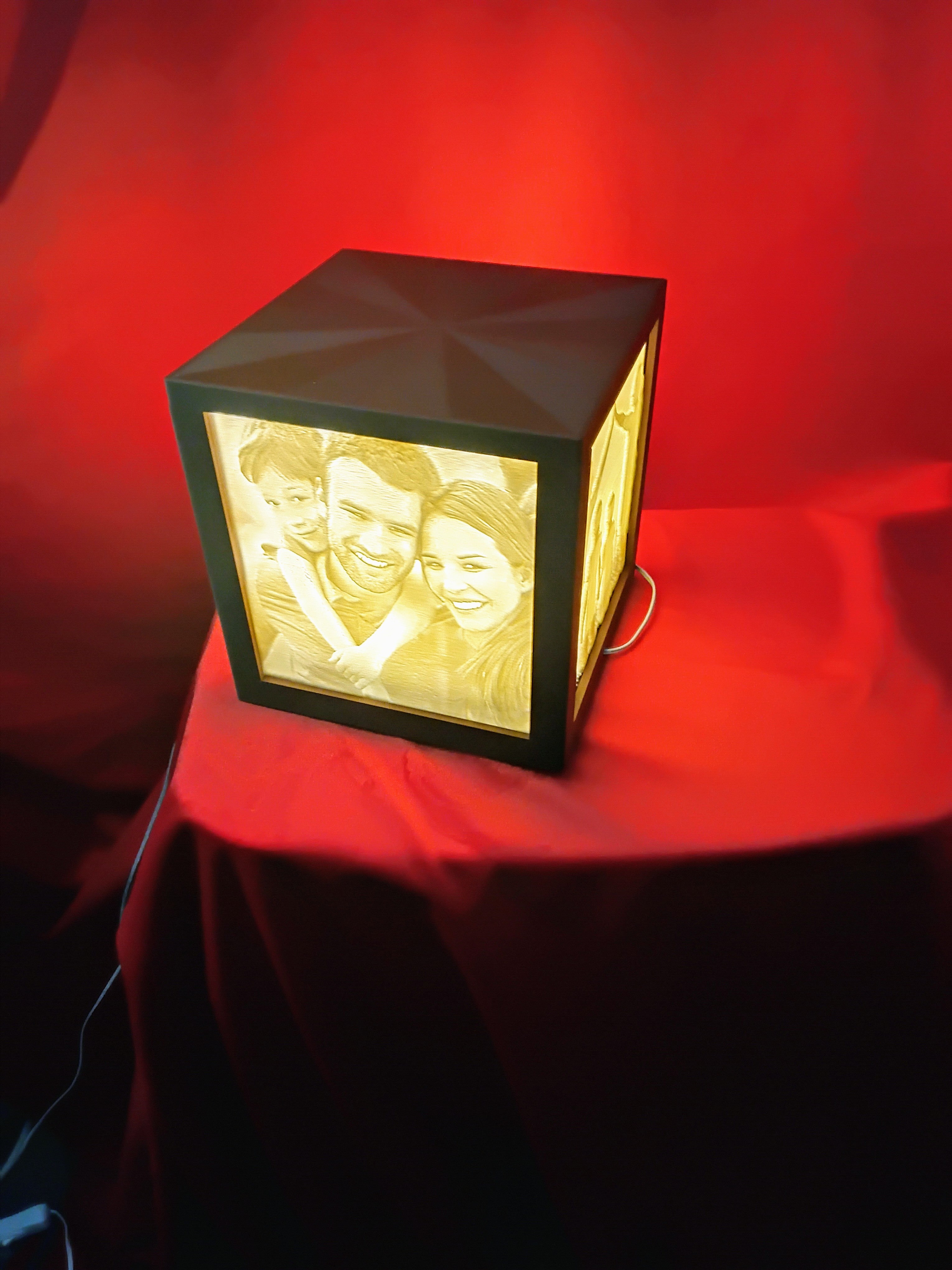MemoryCube™ Custom 3D-Printed Lithophane Memory Cube