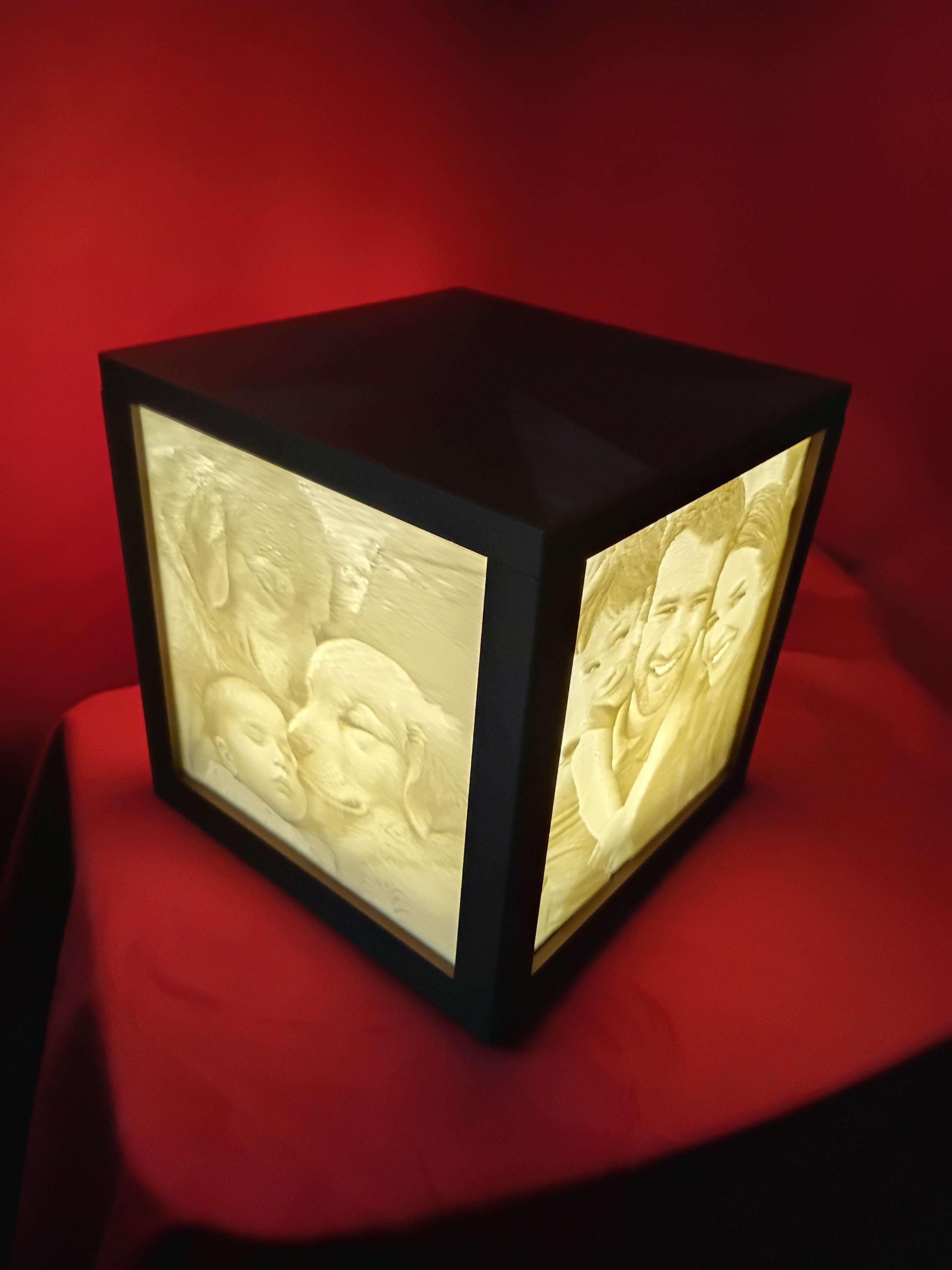 MemoryCube™ Custom 3D-Printed Lithophane Memory Cube