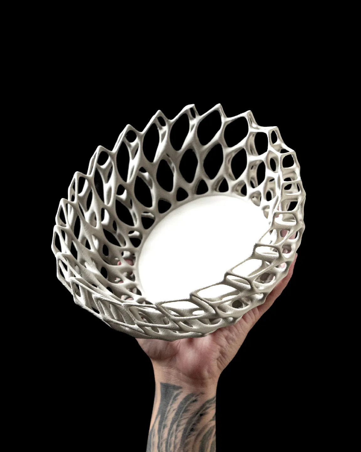 LatticeFlow Bowl – Elegance in Motion
