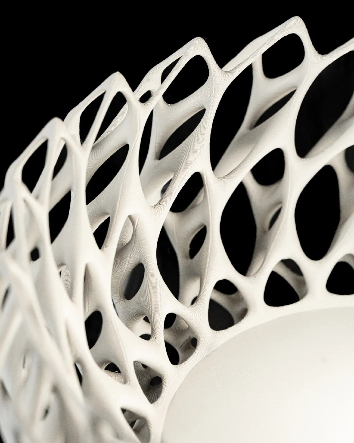 LatticeFlow Bowl – Elegance in Motion