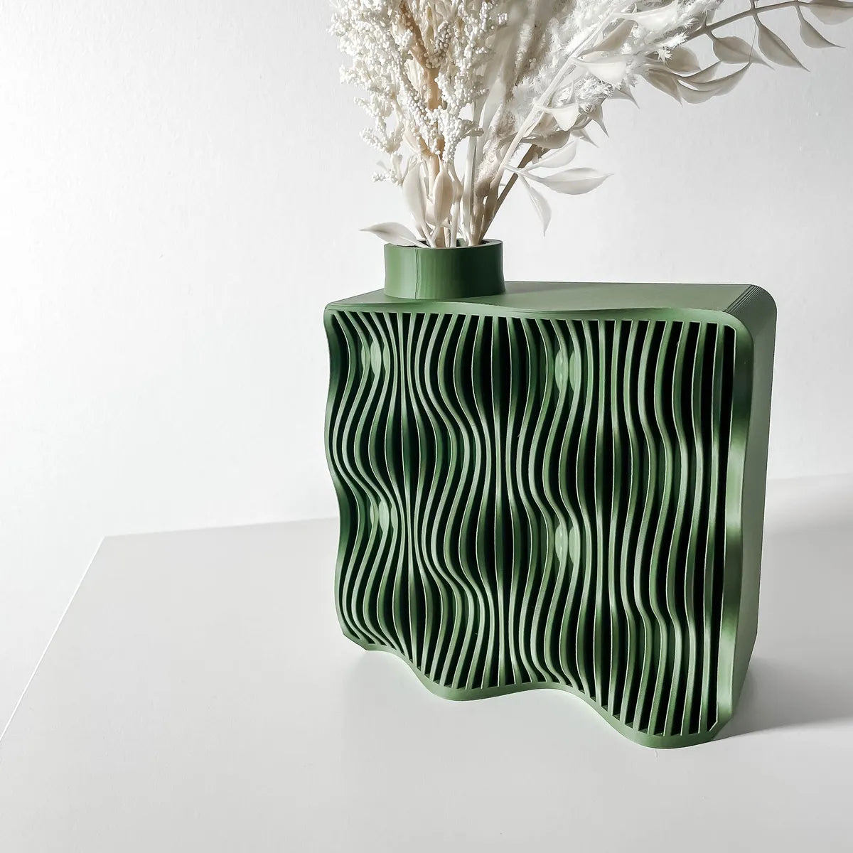 Waveform Dry-Flower Vase