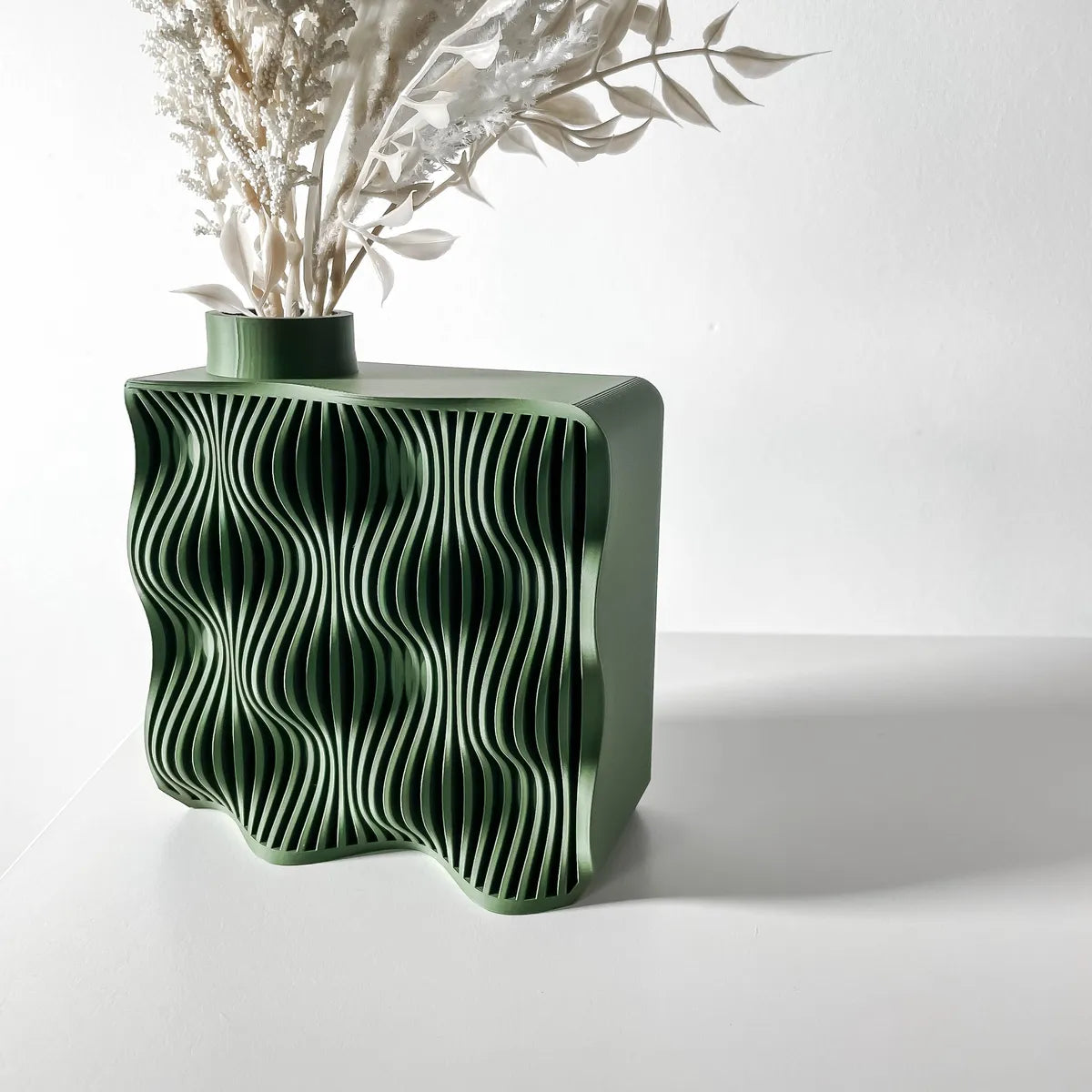 Waveform Dry-Flower Vase